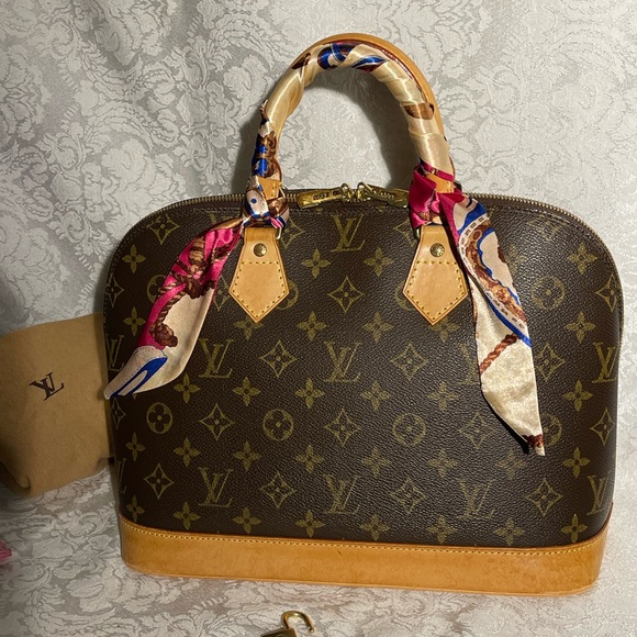 ✅BUNDLE LOUIS VUITTON ✅ Authentic Alma PM Bag with LV Lock & Key & LV Dust Bag - Picture 3 of 17